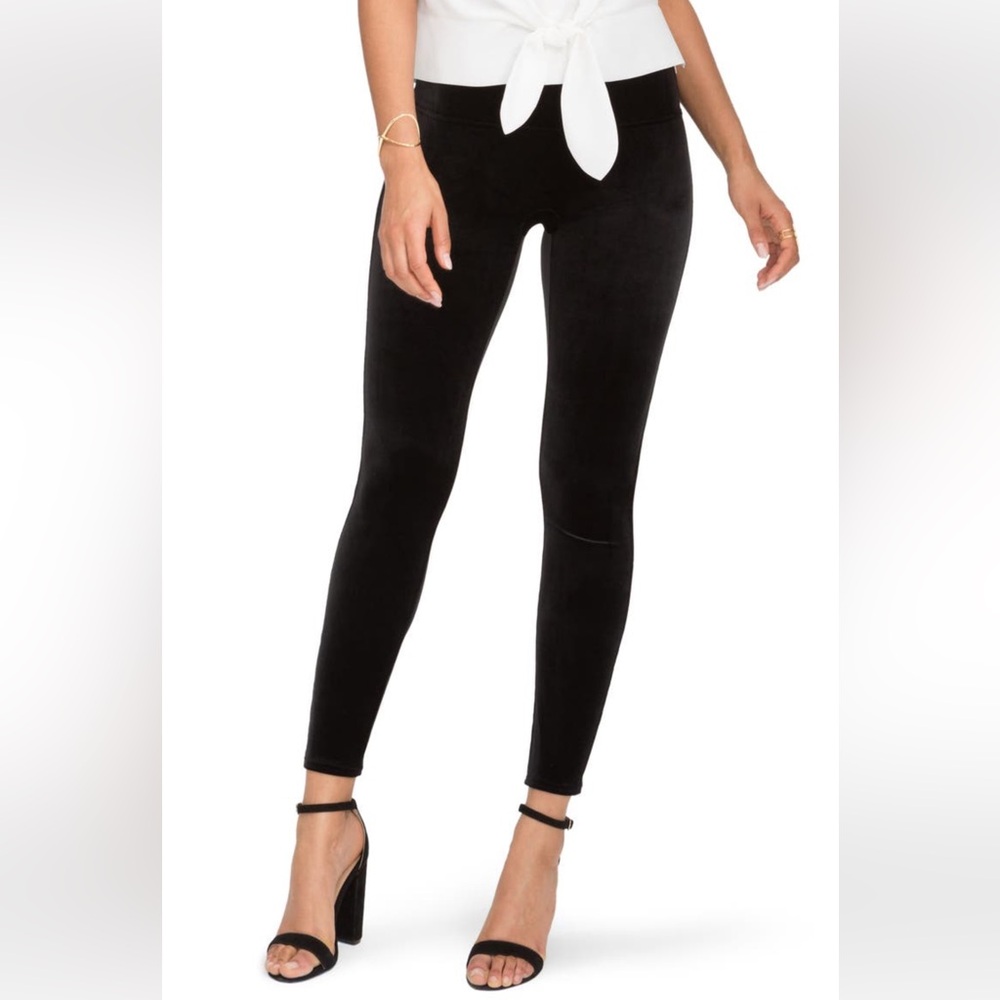 EUC Spanx Velvet Leggings - Black - Medium